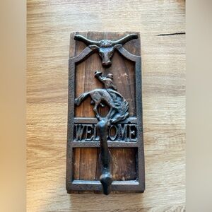 Rustic Brown 'Welcome' Western Wall Hook Cowboy